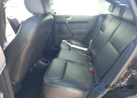 2011 Ford Focus Sel z USA, uszkodzony, nr VIN 1FAHP3HN7BW174007